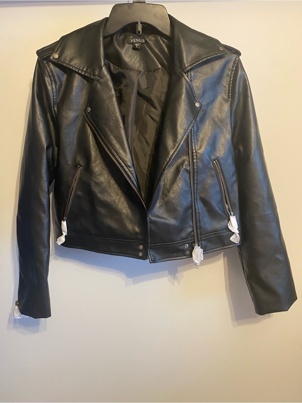 Venus Women's Black Faux Leather Moto Jacket-NWT-Size Small